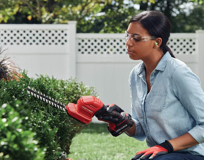 Craftman V20 Cordless Mini Hedge Trimmer Kit